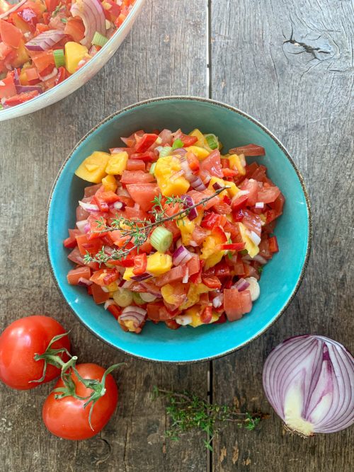 Zomerse bbq salade met mango